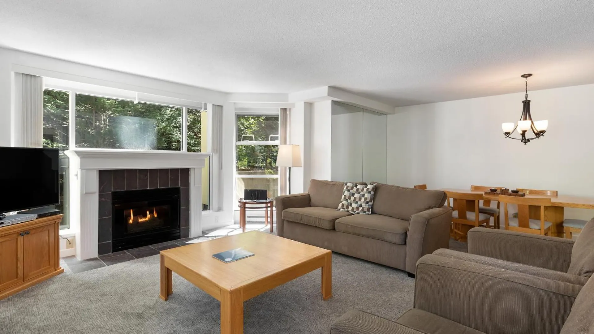 Apartment The Woodrun Lodge By Whiski Jack Whistler Canada