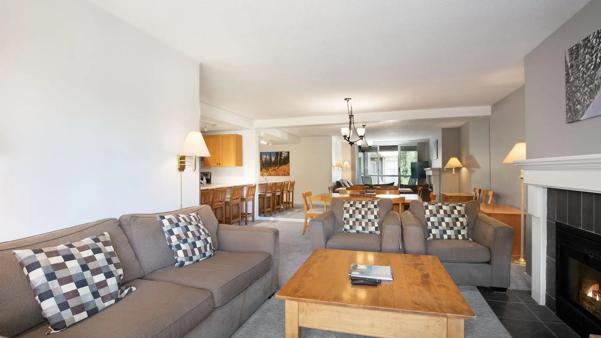 Apartment The Woodrun Lodge By Whiski Jack Whistler