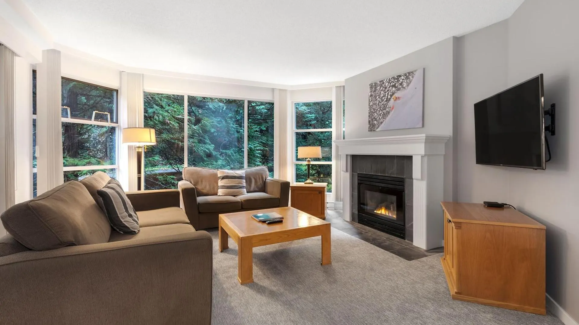 Apartment The Woodrun Lodge By Whiski Jack Whistler