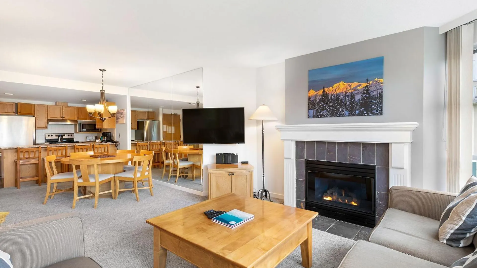The Woodrun Lodge By Whiski Jack Whistler 0*,  Canada